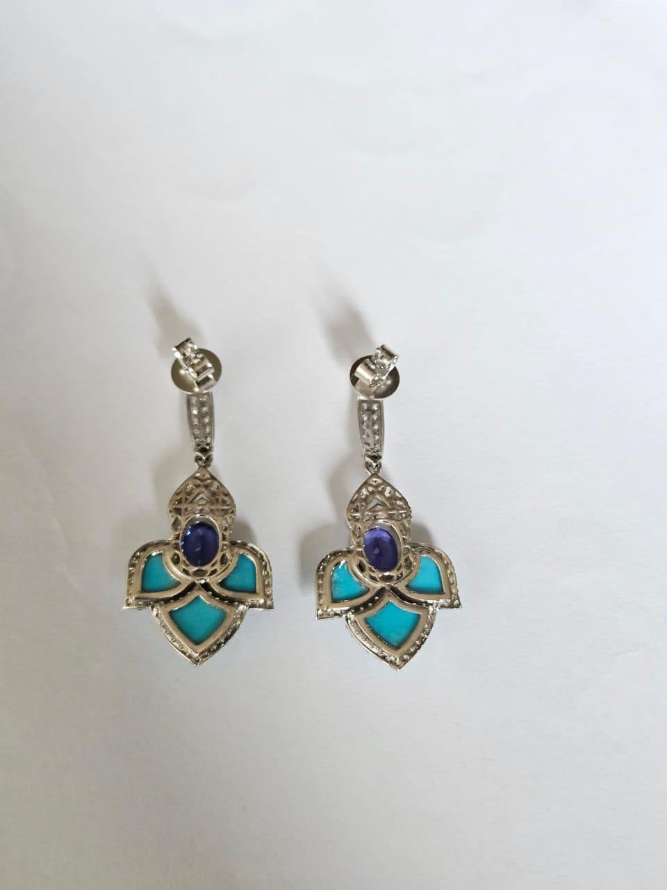 Orecchini con tanzanite, turchese e diamante da 2,86 carati, incastonati in oro bianco 18 carati In condizioni Nuovo in vendita a Hong Kong, HK