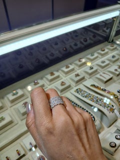 Set in 18K white Gold, 3.00 carats, natural Diamonds Band Ring