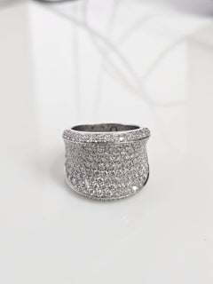 Set in 18K white Gold, 3.00 carats, natural Diamonds Cocktail Bridal Ring