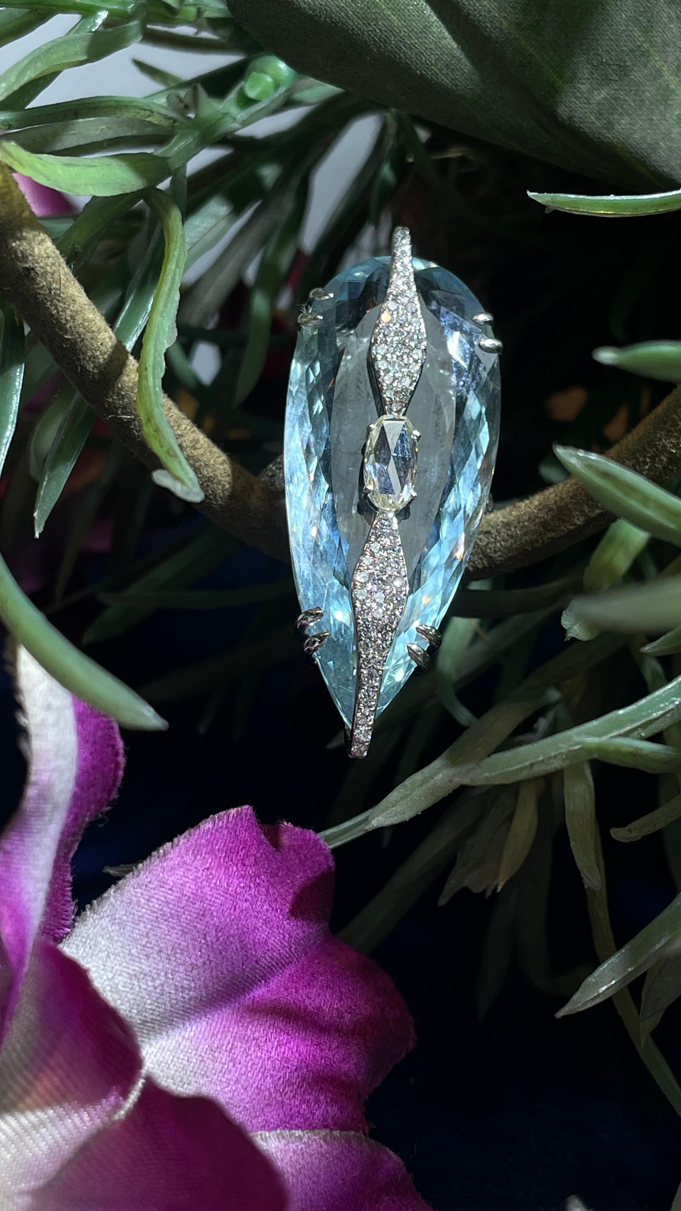 Set in 18K white Gold, 30.03 carats, Aquamarine & Rose Cut Diamond Cocktail Ring For Sale 9