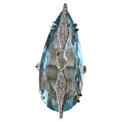 Set in 18K white Gold, 30.03 carats, Aquamarine & Rose Cut Diamond Cocktail Ring