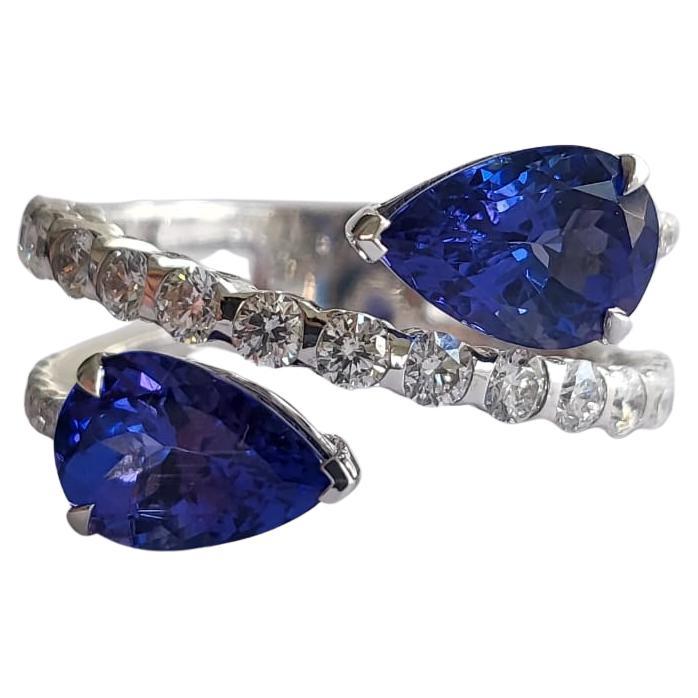 Set in 18k White Gold, 3.11 Carats Tanzanite & Diamonds Band Wedding Ring