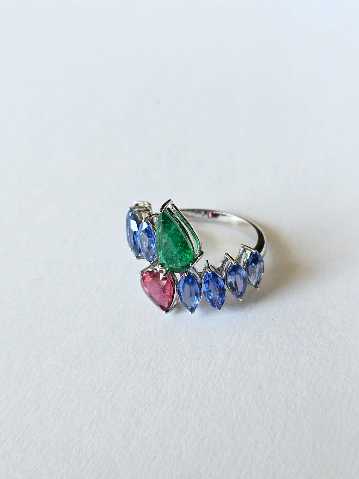 Set in 18K White Gold, 3.44 carats Blue Sapphire, Emerald & Tourmaline Band Ring For Sale 2