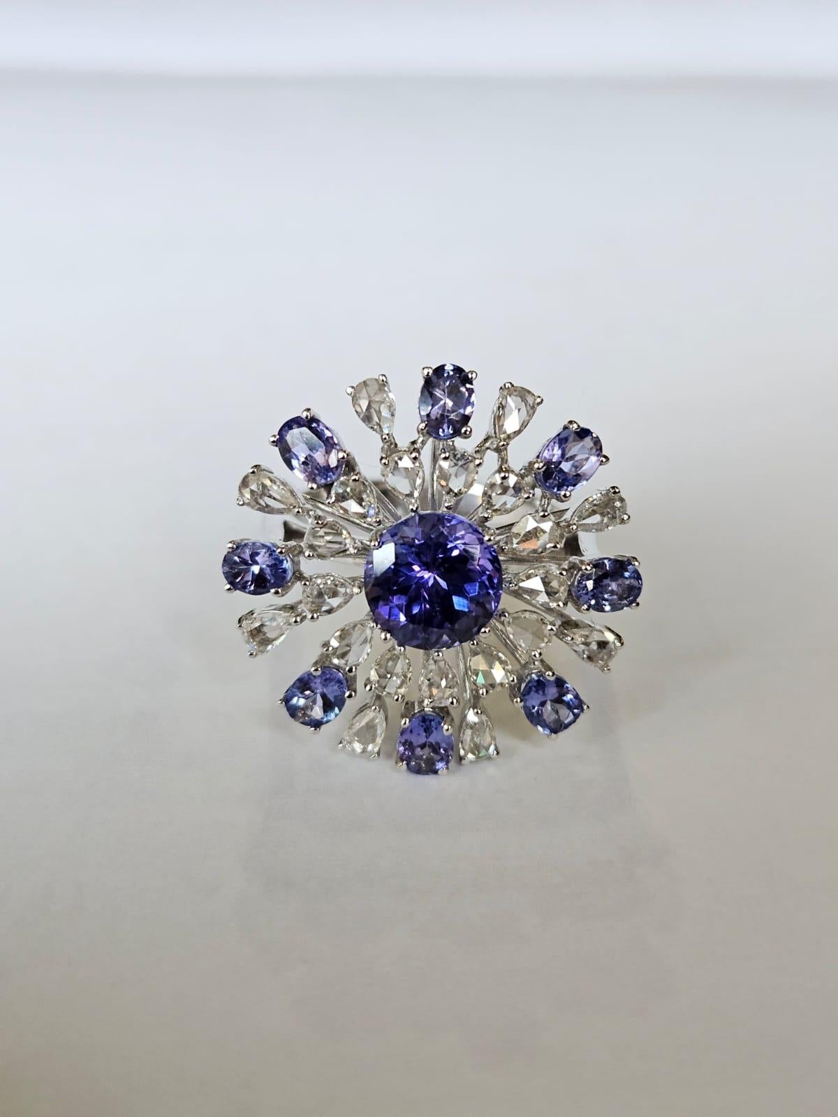 Women's or Men's Set in 18K White Gold, 3.56 carats, Tanzanite & Rose Cut Diamonds Cocktail Ring For Sale
