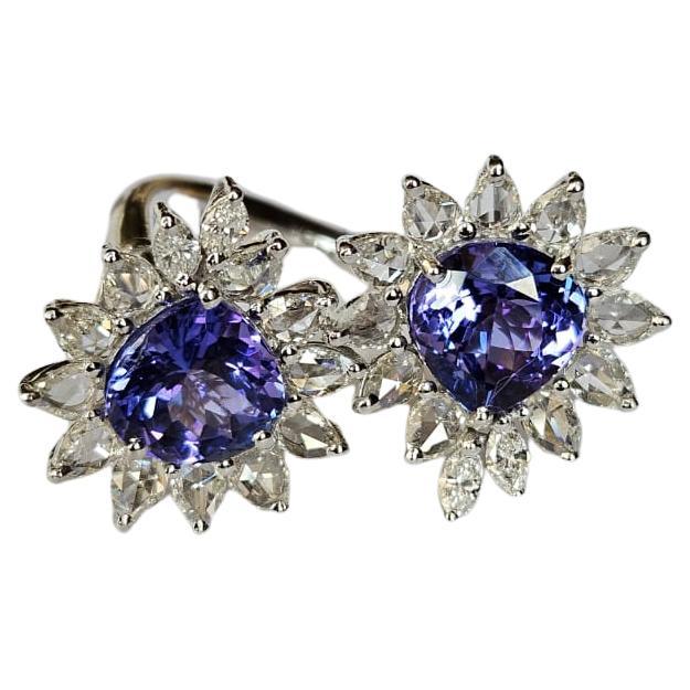 Set in 18K White Gold, 3.86 carats Tanzanite & Rose Cut Diamonds Cocktail Ring For Sale