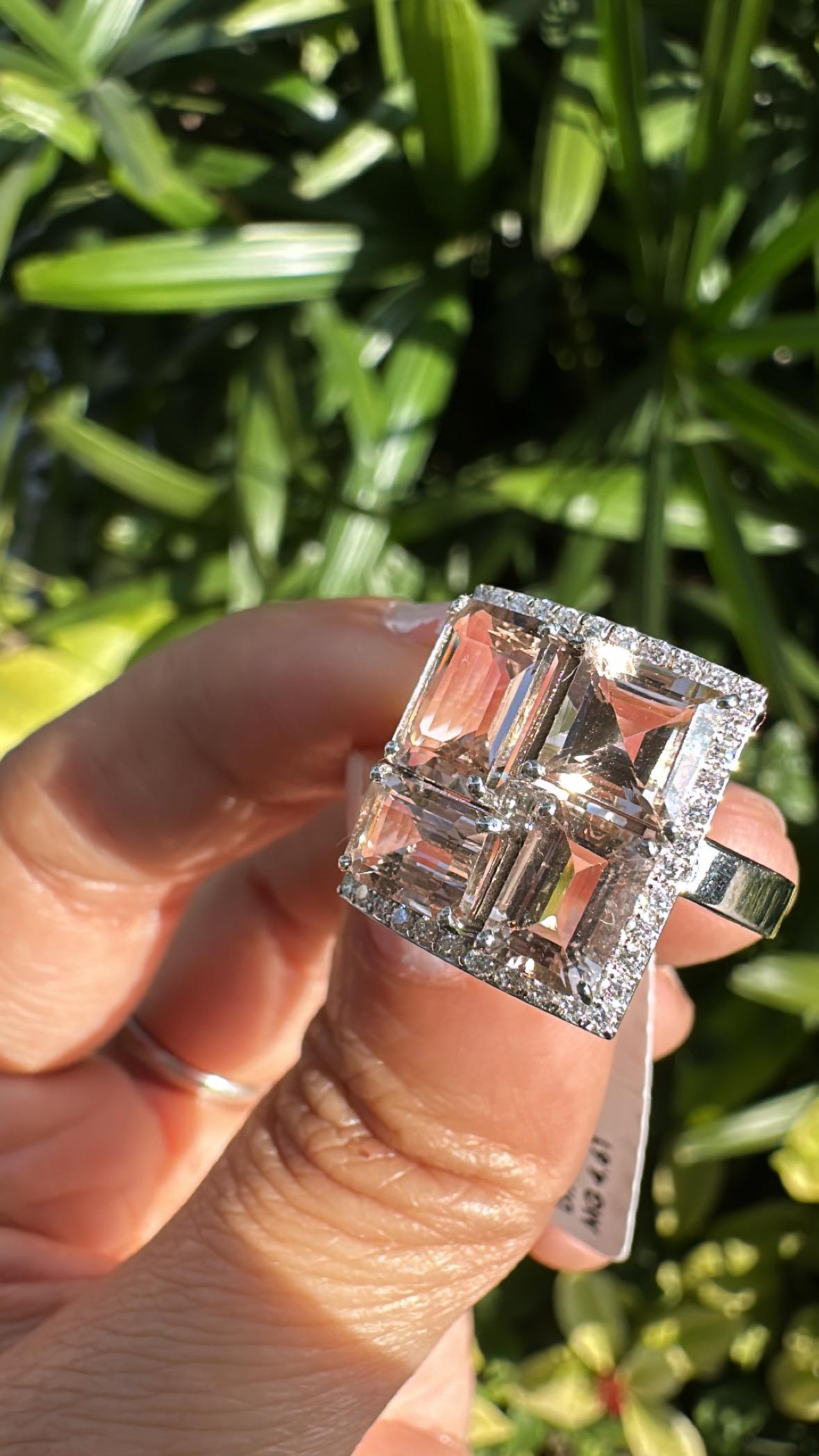 Women's or Men's Set in 18K white Gold, 4.61 carats, Morganite & Rose cut Diamond Engagement Ring For Sale