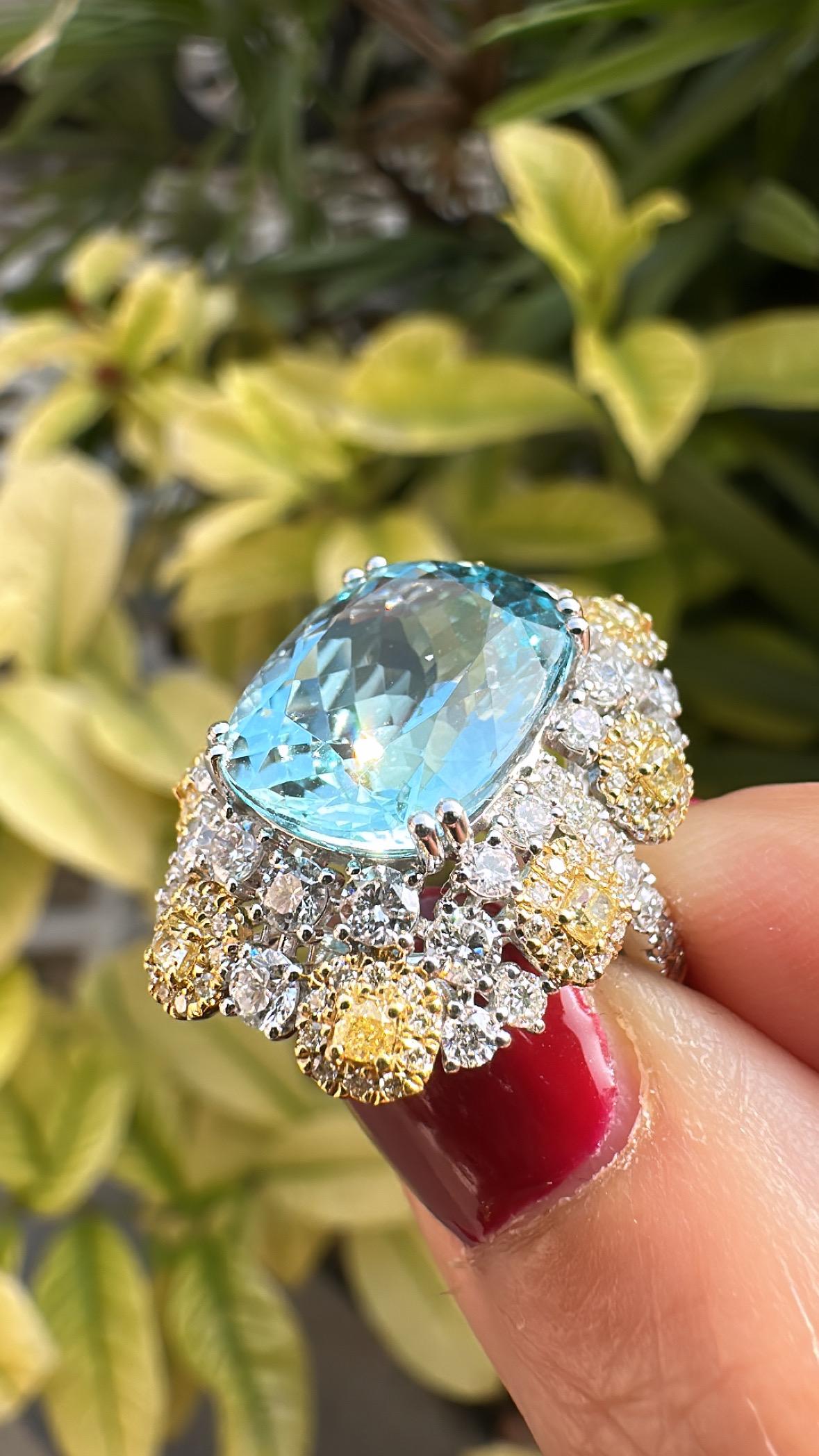 da uomo o donna Anello di fidanzamento con acquamarina e diamanti gialli da 7,10 carati, in oro bianco 18 carati in vendita