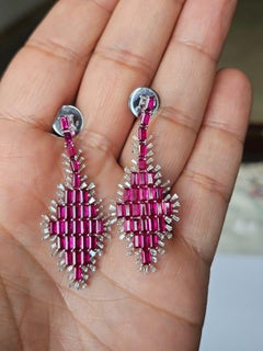 Boucles d'oreilles pendantes en or blanc 18 carats, 7,34 carats, rubis du Mozambique et diamants