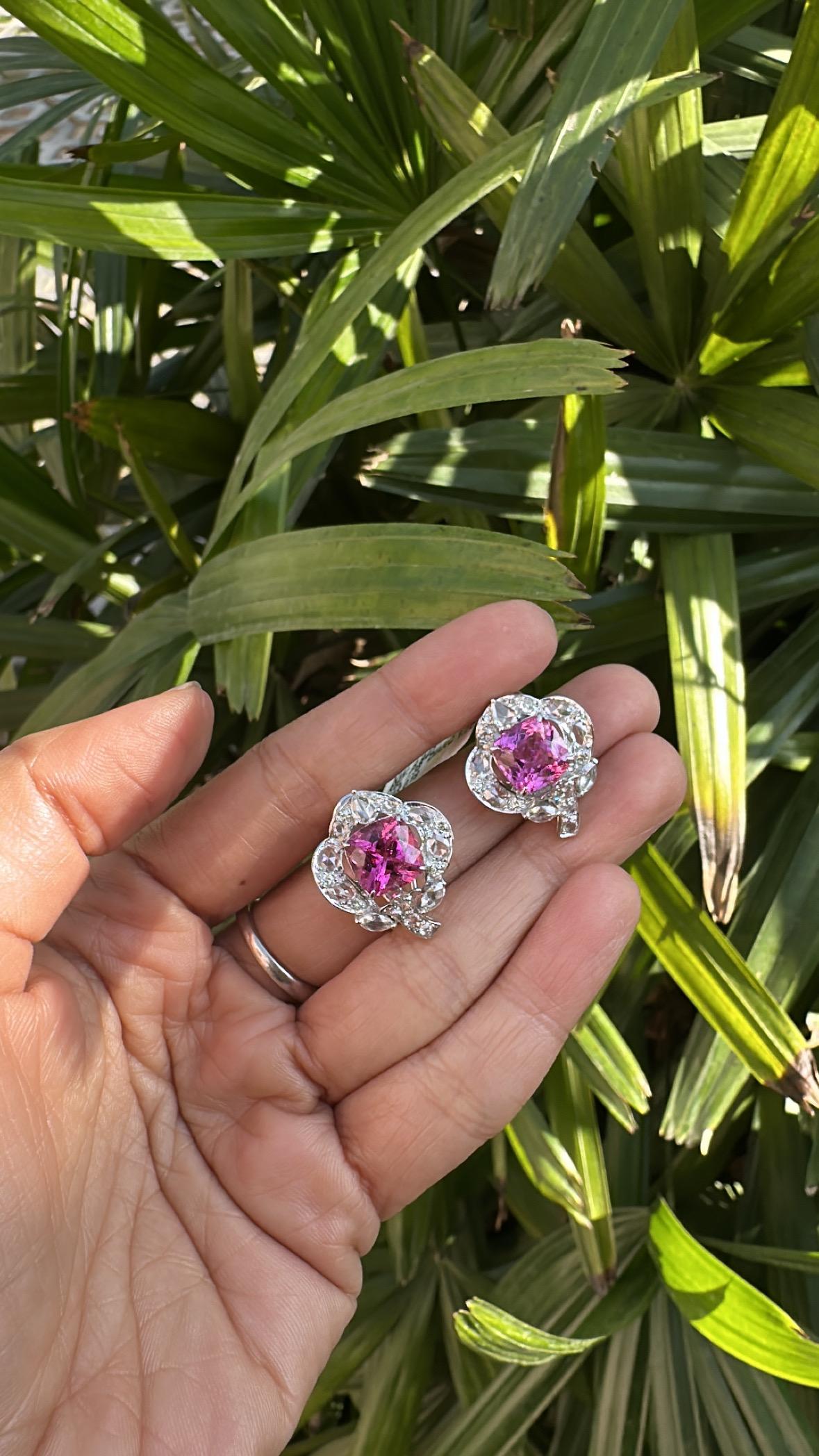 Clous d'oreilles en or blanc 18 carats, rubellite et diamants taille rose de 7,38 carats en vente 1