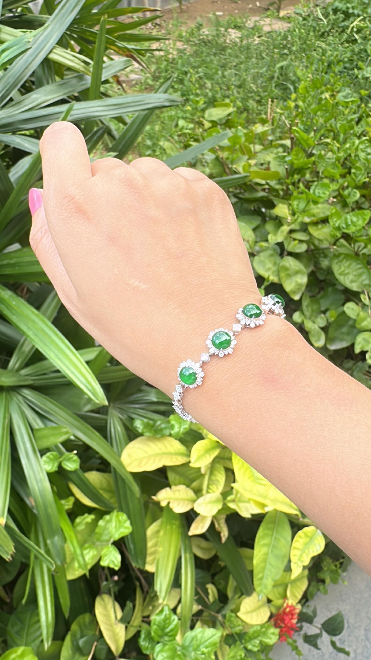 Set in 18K white Gold, 7.70 carats, Burmese Jadeite & Diamonds Modern Bracelet For Sale 5