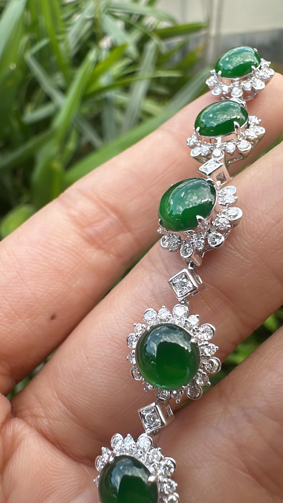 Set in 18K white Gold, 7.70 carats, Burmese Jadeite & Diamonds Modern Bracelet For Sale 2