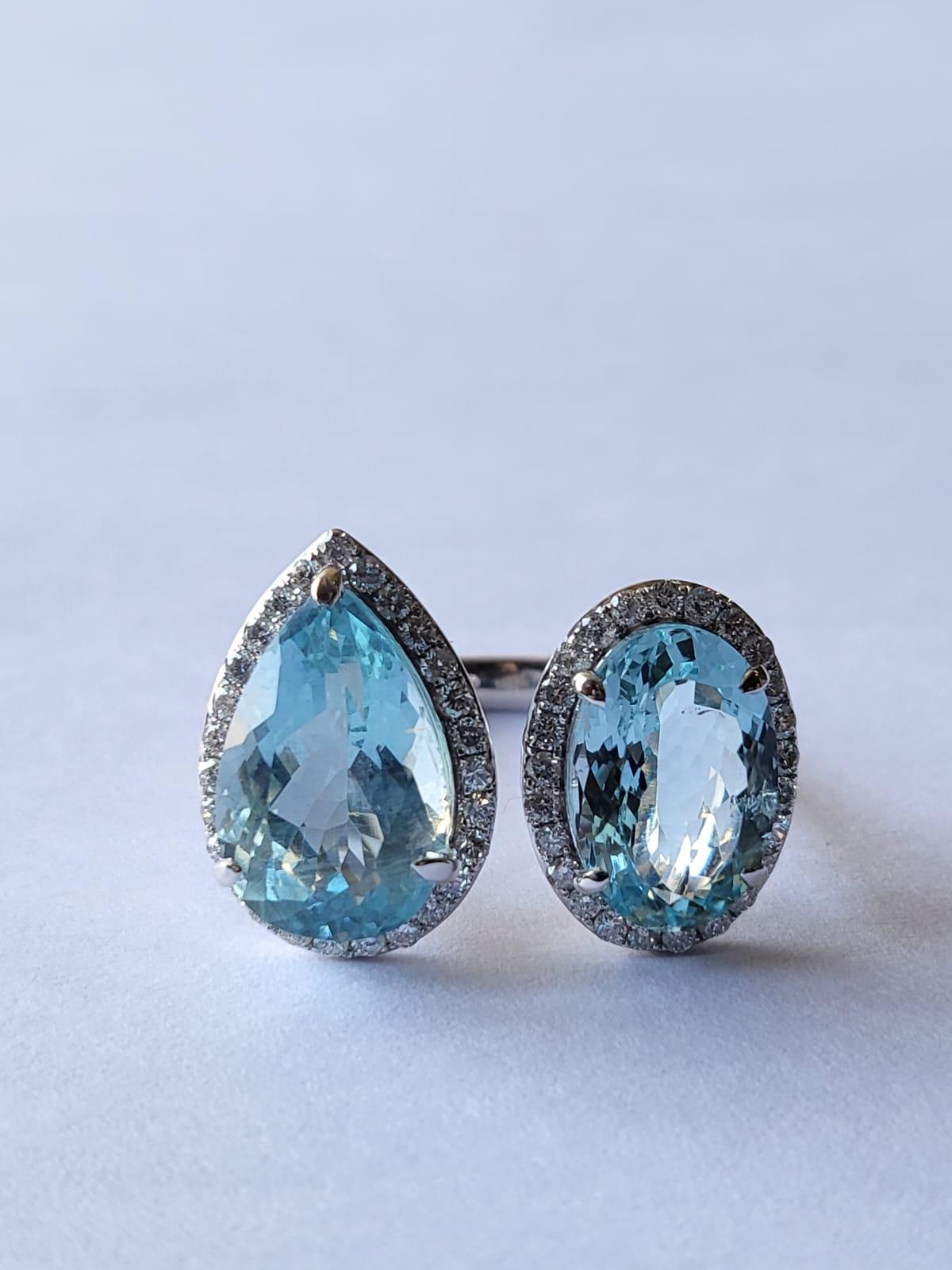 Set in 18k White Gold 7.96 Carats Aquamarine & Diamonds Two Finger/Cocktail Ring In New Condition In Hong Kong, HK