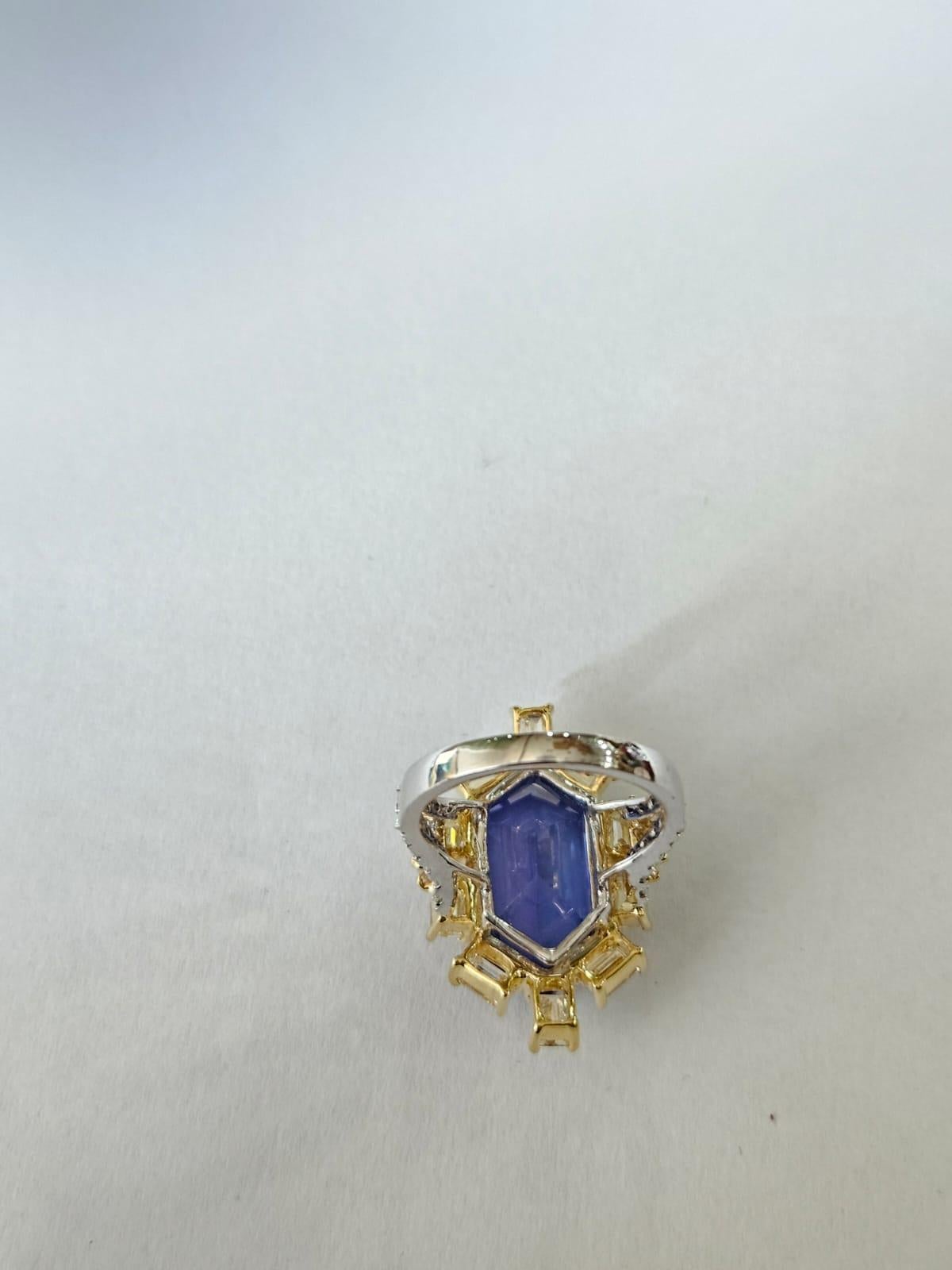 Bague de fiançailles en or blanc 18 carats, 9,33 carats, Tanzanite et diamants jaunes Neuf - En vente à Hong Kong, HK