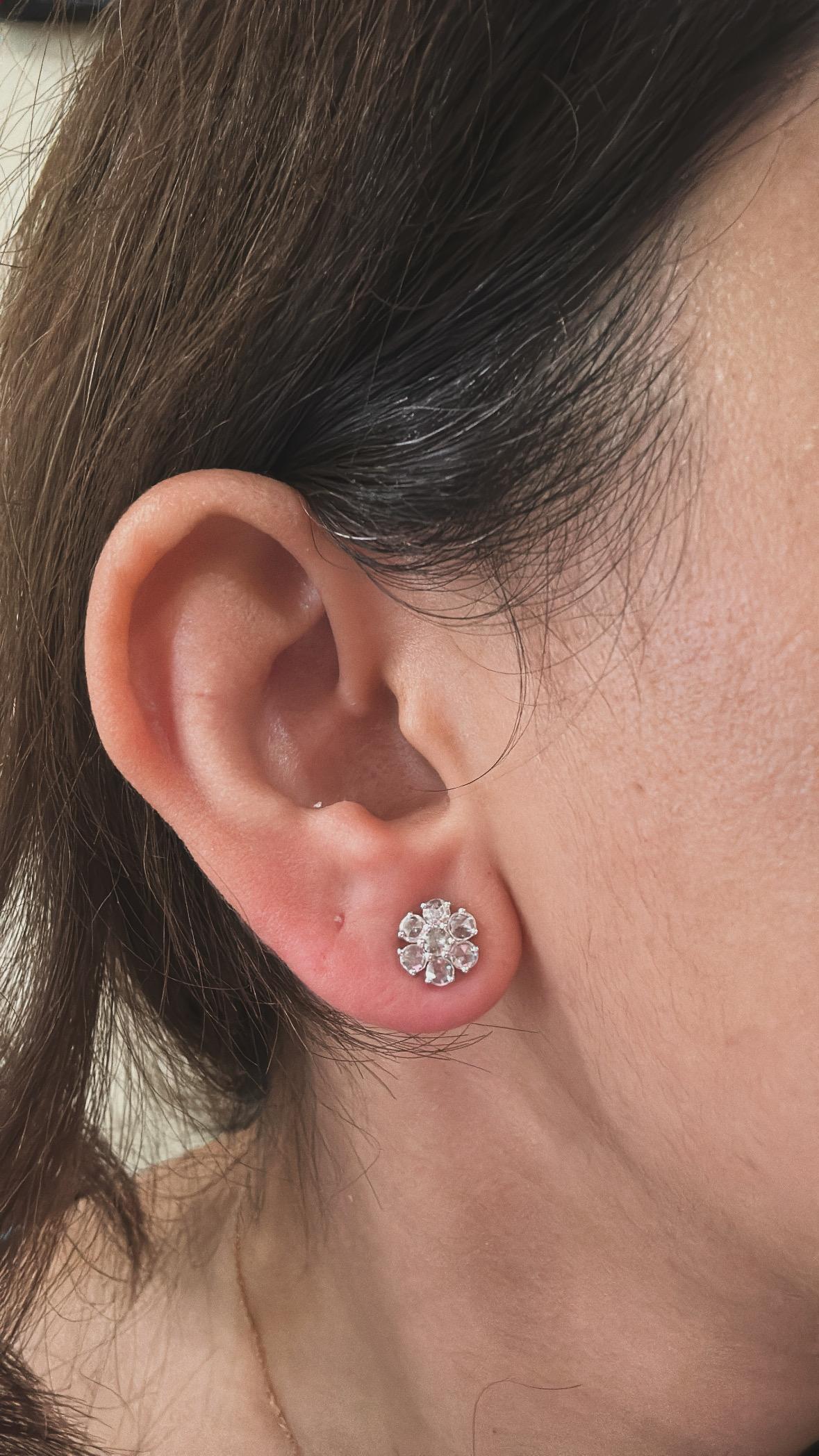 Boucles d'oreilles en or blanc 18 carats, 9,50 carats, Tanzanites et diamants taillés en rose en vente 5