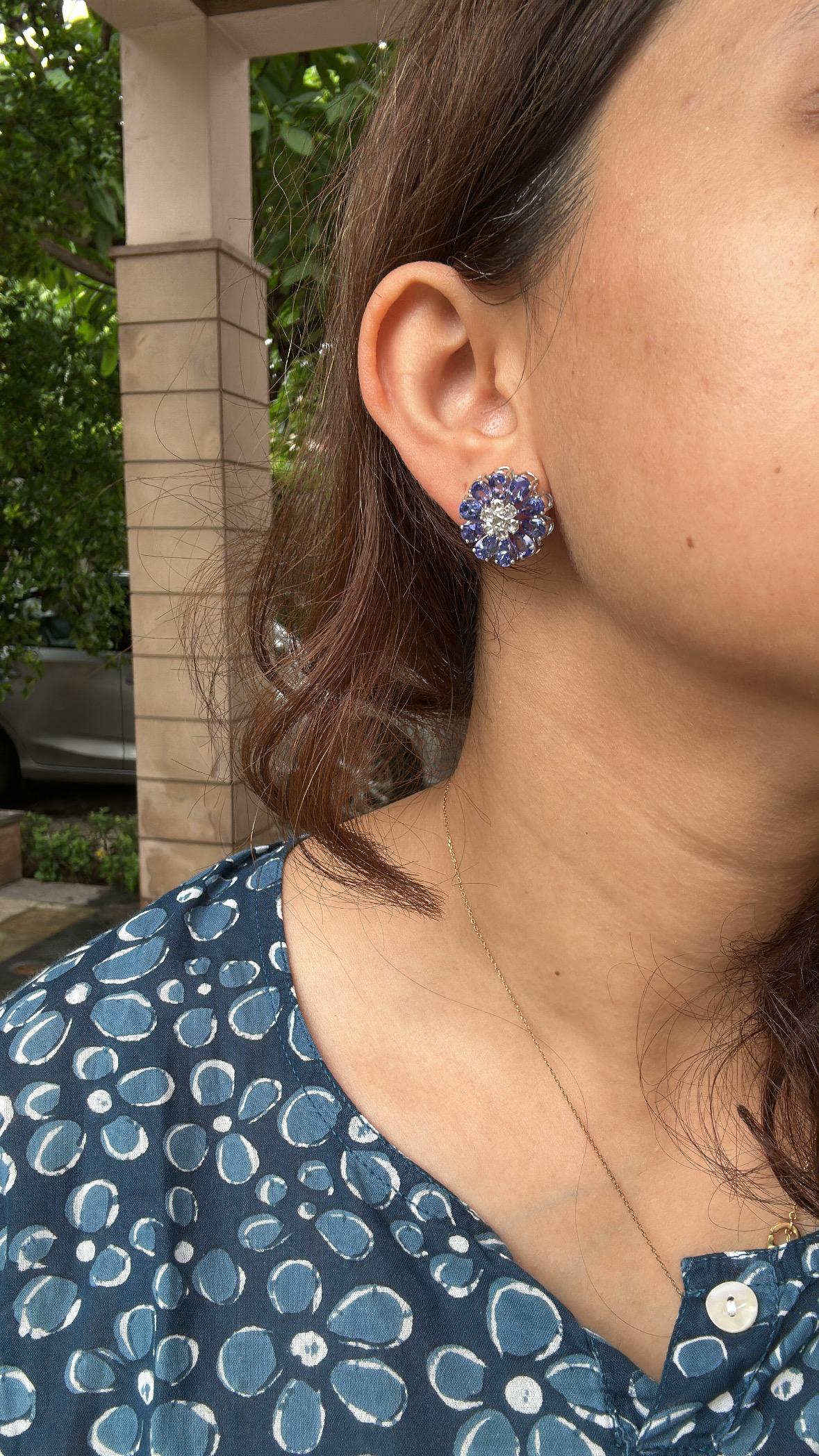 Boucles d'oreilles en or blanc 18 carats, 9,50 carats, Tanzanites et diamants taillés en rose en vente 7