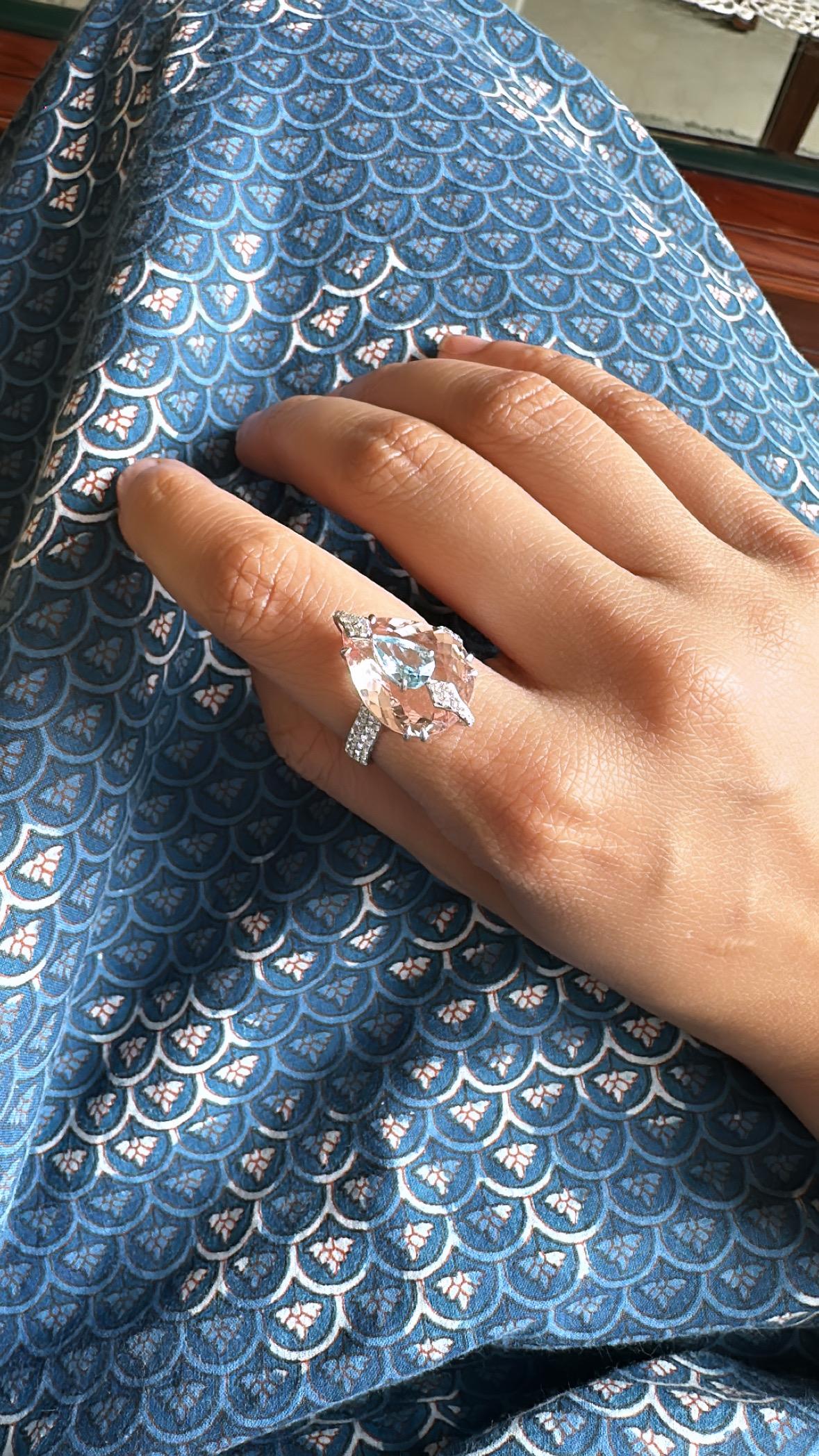Women's or Men's Set in 18K White Gold, Aquamarine, Morganite & Diamonds in-laid Engagement Ring For Sale