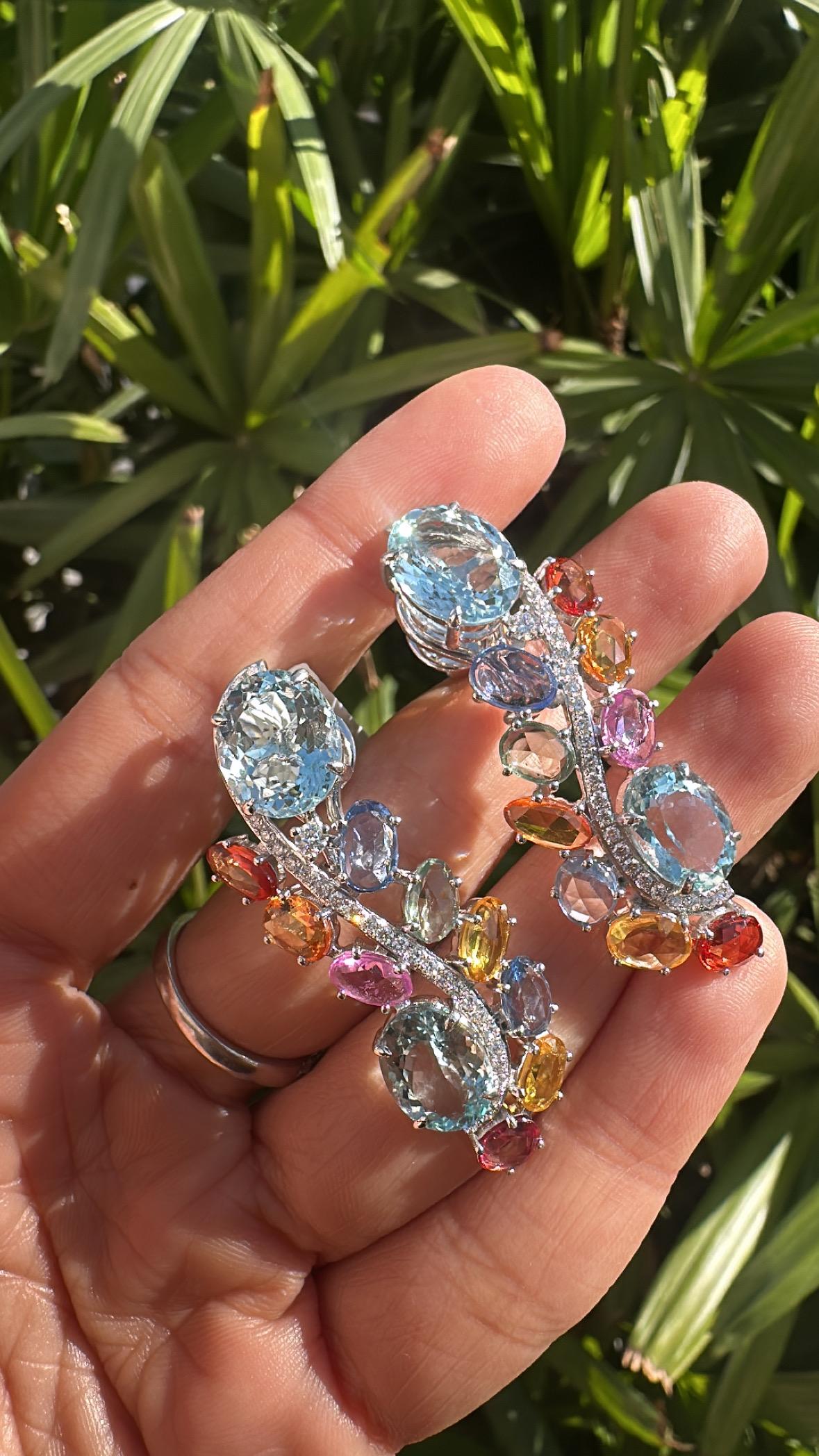 Set in 18K white Gold, Aquamarine, Multi Sapphires & Diamonds Chandelier Earring For Sale 4
