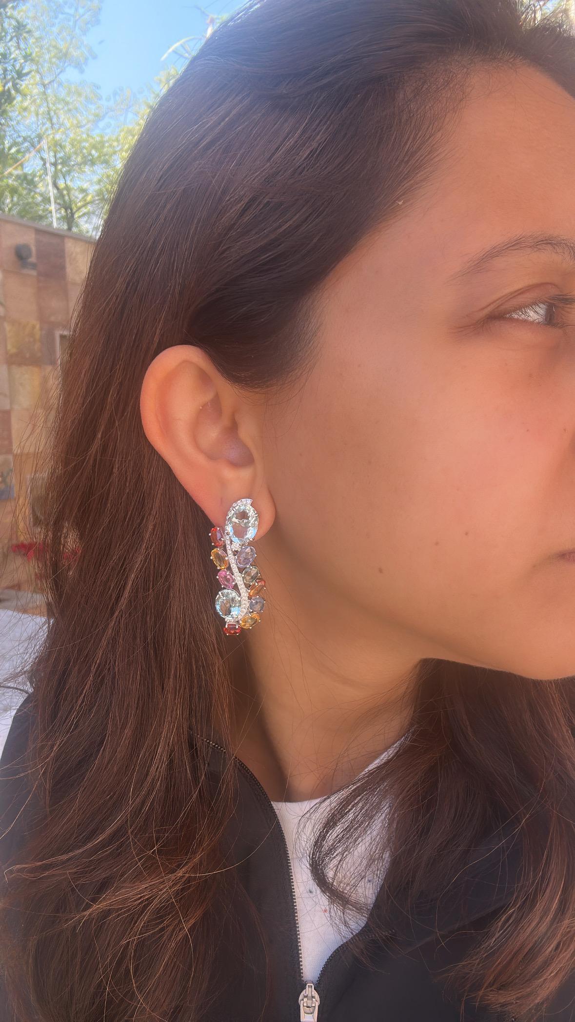 Set in 18K white Gold, Aquamarine, Multi Sapphires & Diamonds Chandelier Earring For Sale 1
