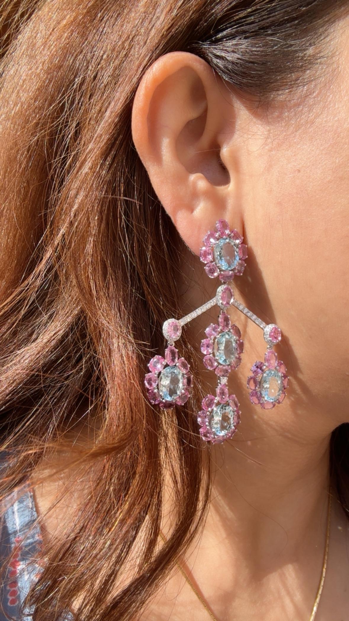 Boucles d'oreilles chandelier en or blanc 18 carats, aigue-marine, saphir rose et diamants en vente 5