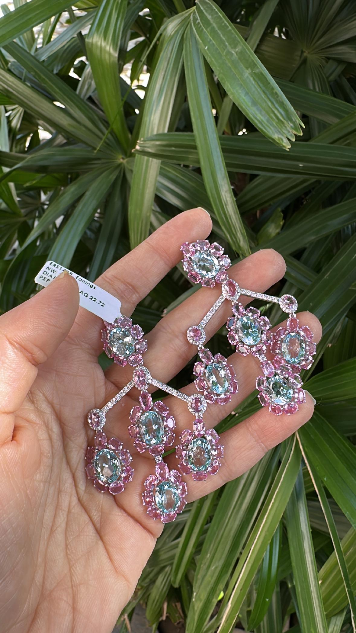 Boucles d'oreilles chandelier en or blanc 18 carats, aigue-marine, saphir rose et diamants en vente 2