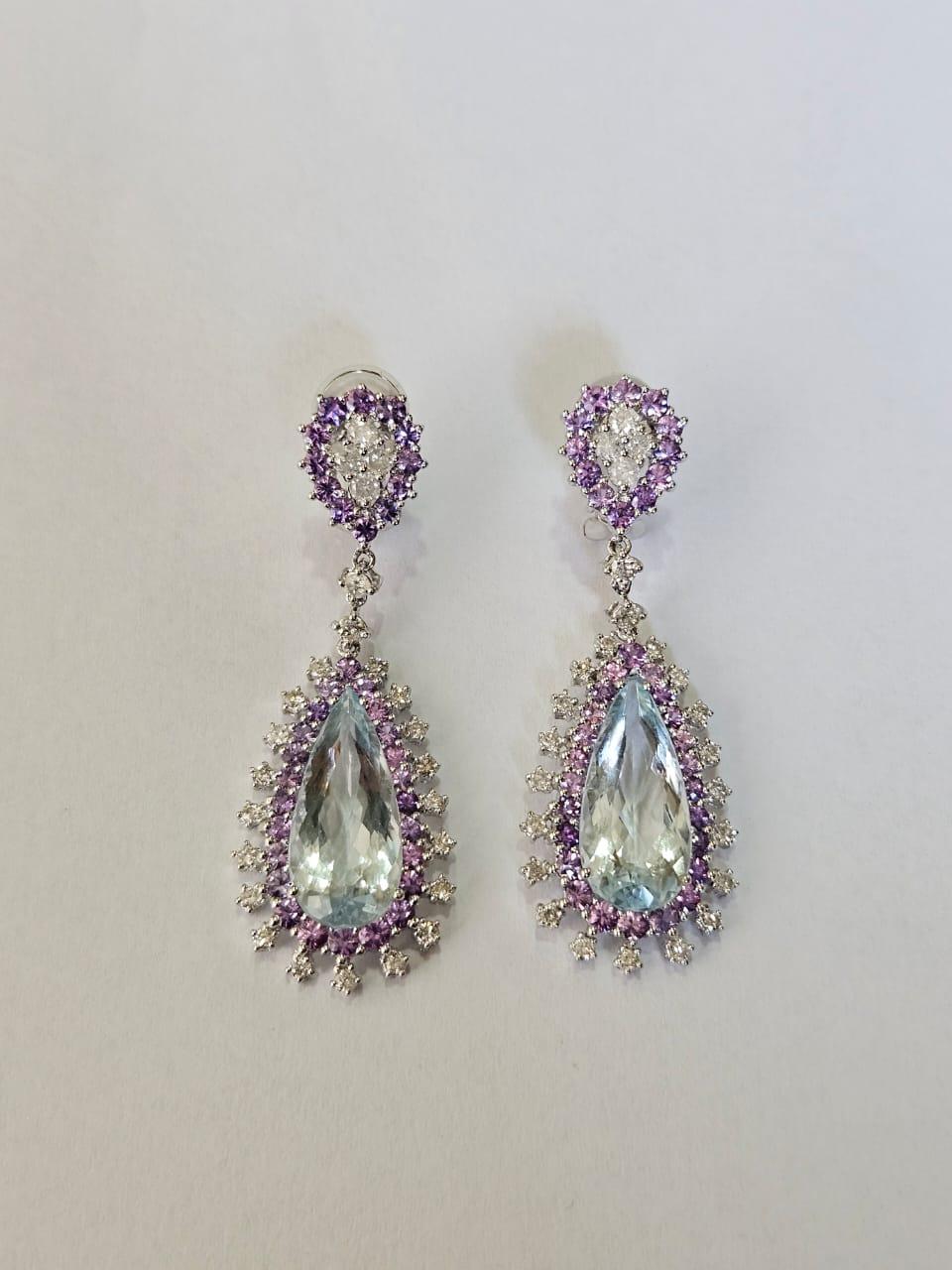 Orecchini pendenti in oro bianco 18 carati, acquamarine, zaffiri viola e diamanti In condizioni Nuovo in vendita a Hong Kong, HK