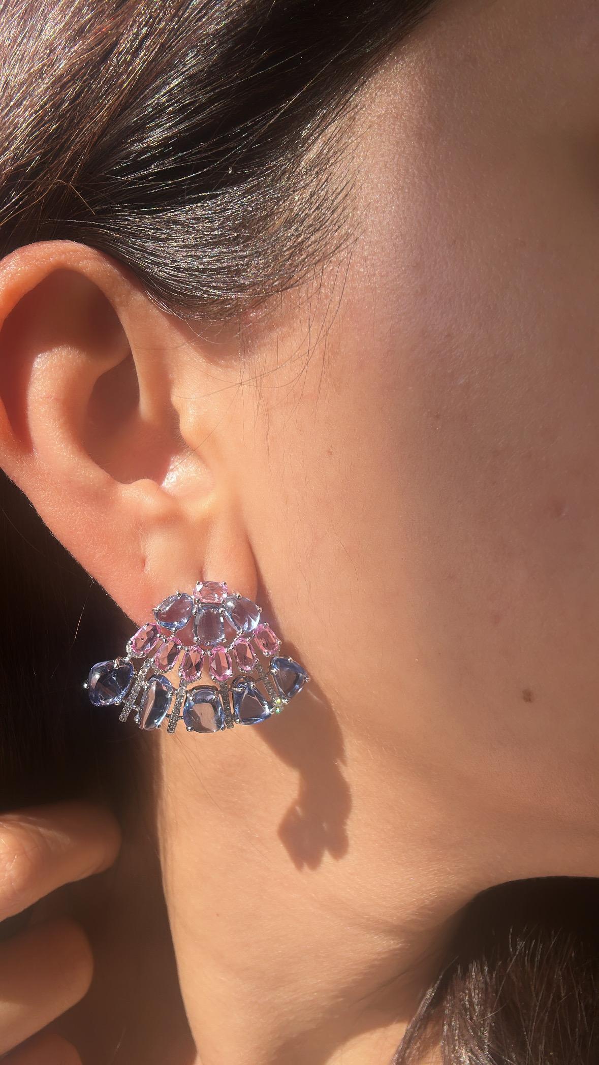 Set in 18K white Gold, Blue Sapphires, Pink Sapphires & Diamonds Stud Earrings In New Condition For Sale In Hong Kong, HK