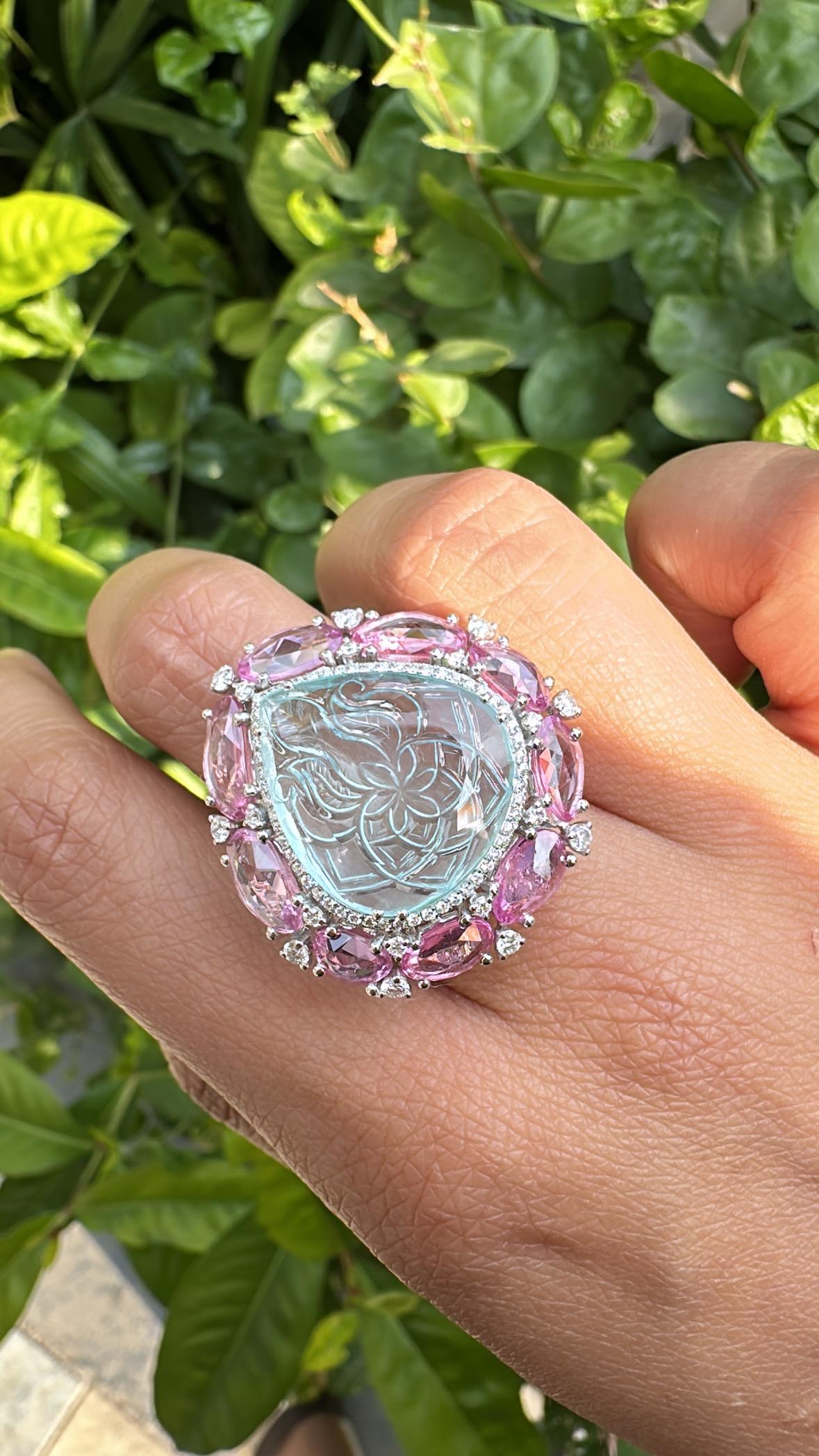 Anillo de Cóctel de Oro blanco de 18 quilates, Aguamarina tallada, Zafiros rosas y Diamantes en venta 5