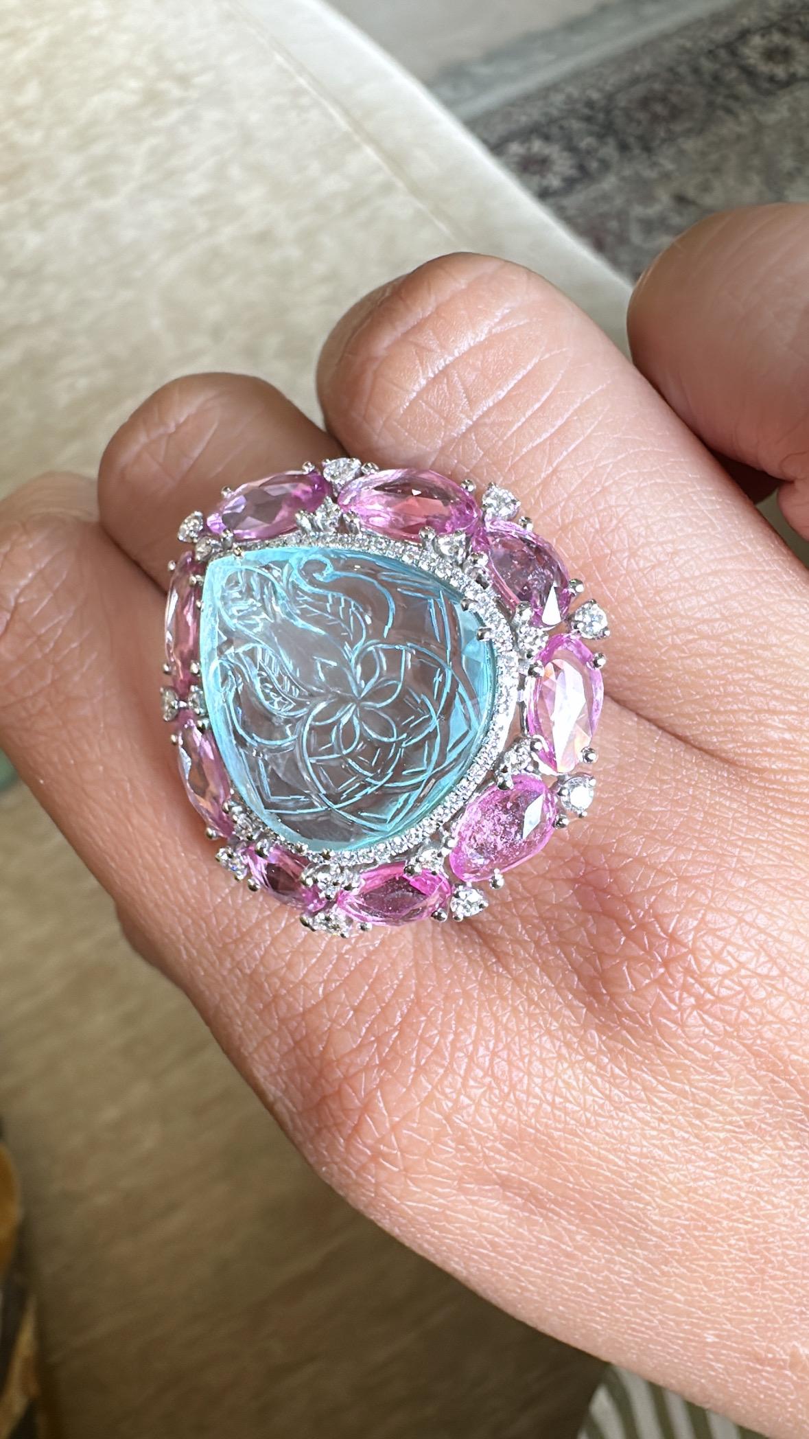 Anillo de Cóctel de Oro blanco de 18 quilates, Aguamarina tallada, Zafiros rosas y Diamantes en venta 7