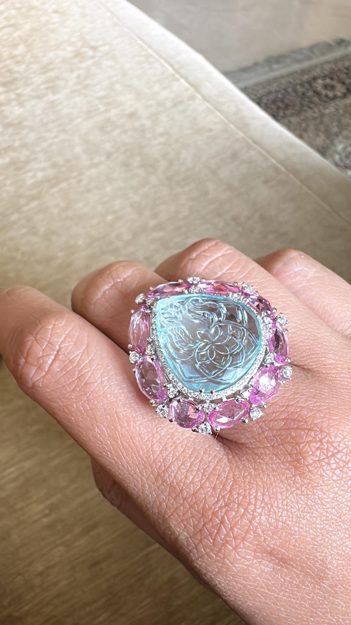 Anillo de Cóctel de Oro blanco de 18 quilates, Aguamarina tallada, Zafiros rosas y Diamantes en venta 8
