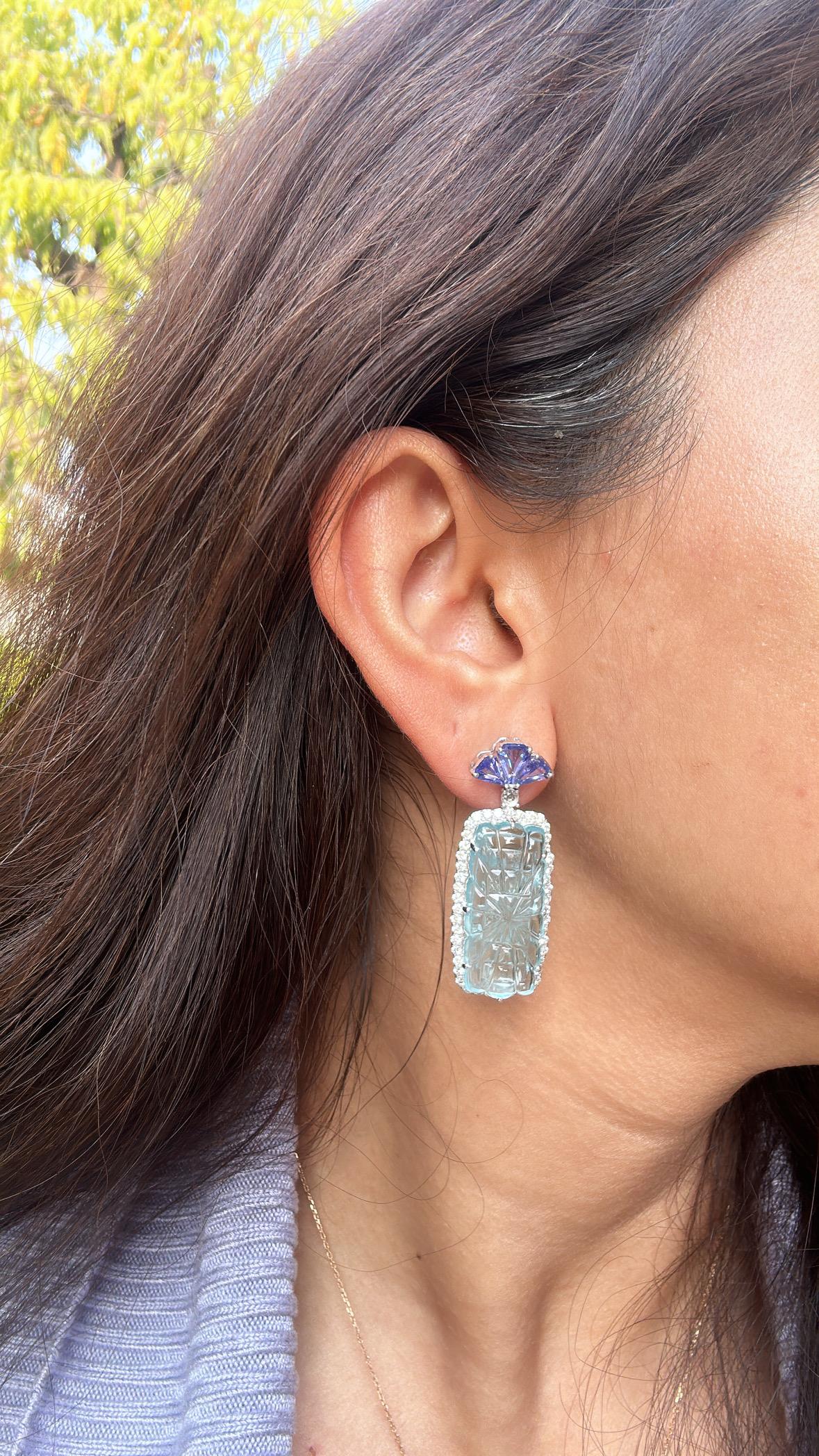 Set in 18K white Gold, carved Aquamarine, Tanzanite & Diamonds Dangle Earrings 4