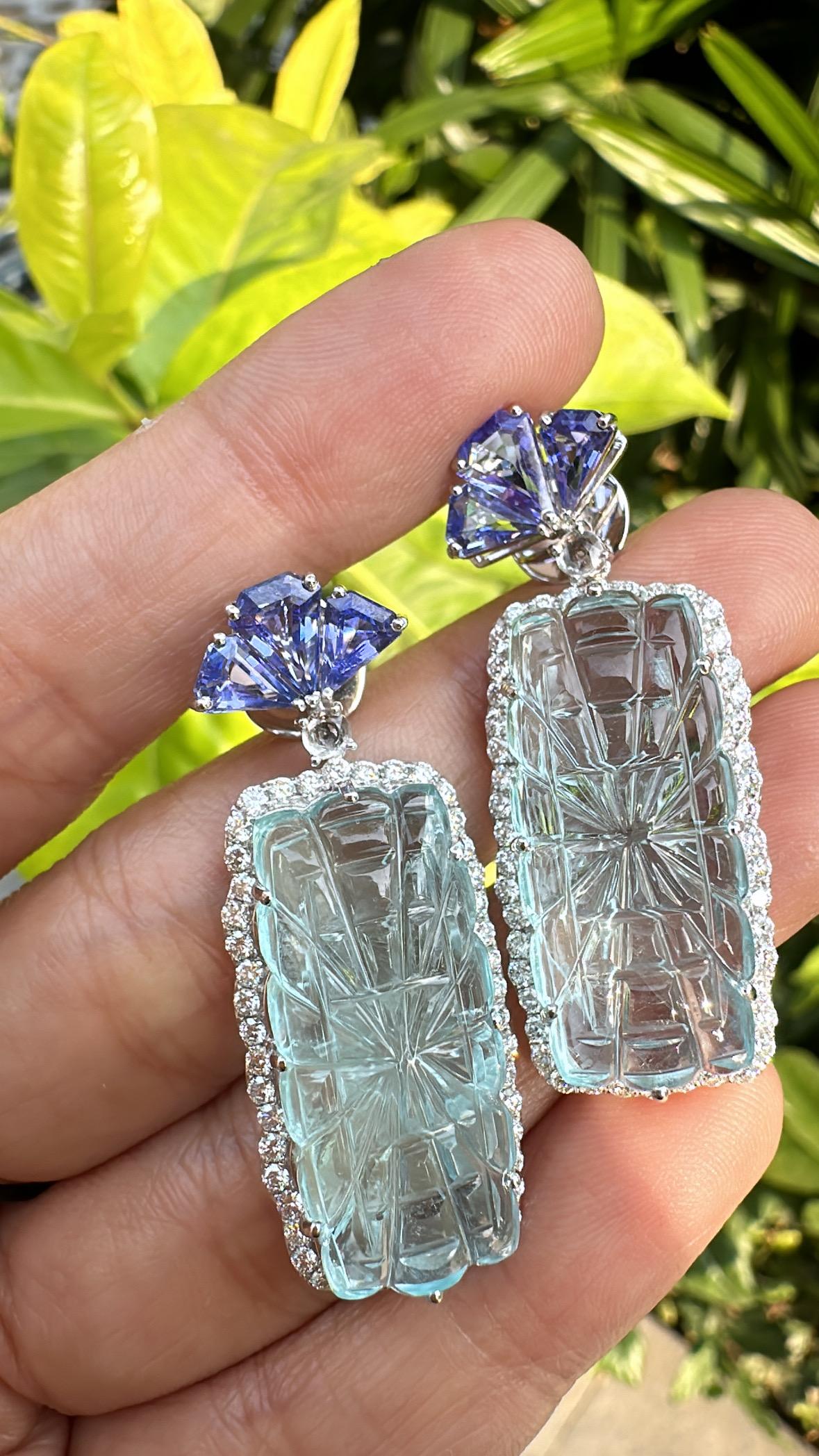 Set in 18K white Gold, carved Aquamarine, Tanzanite & Diamonds Dangle Earrings 8