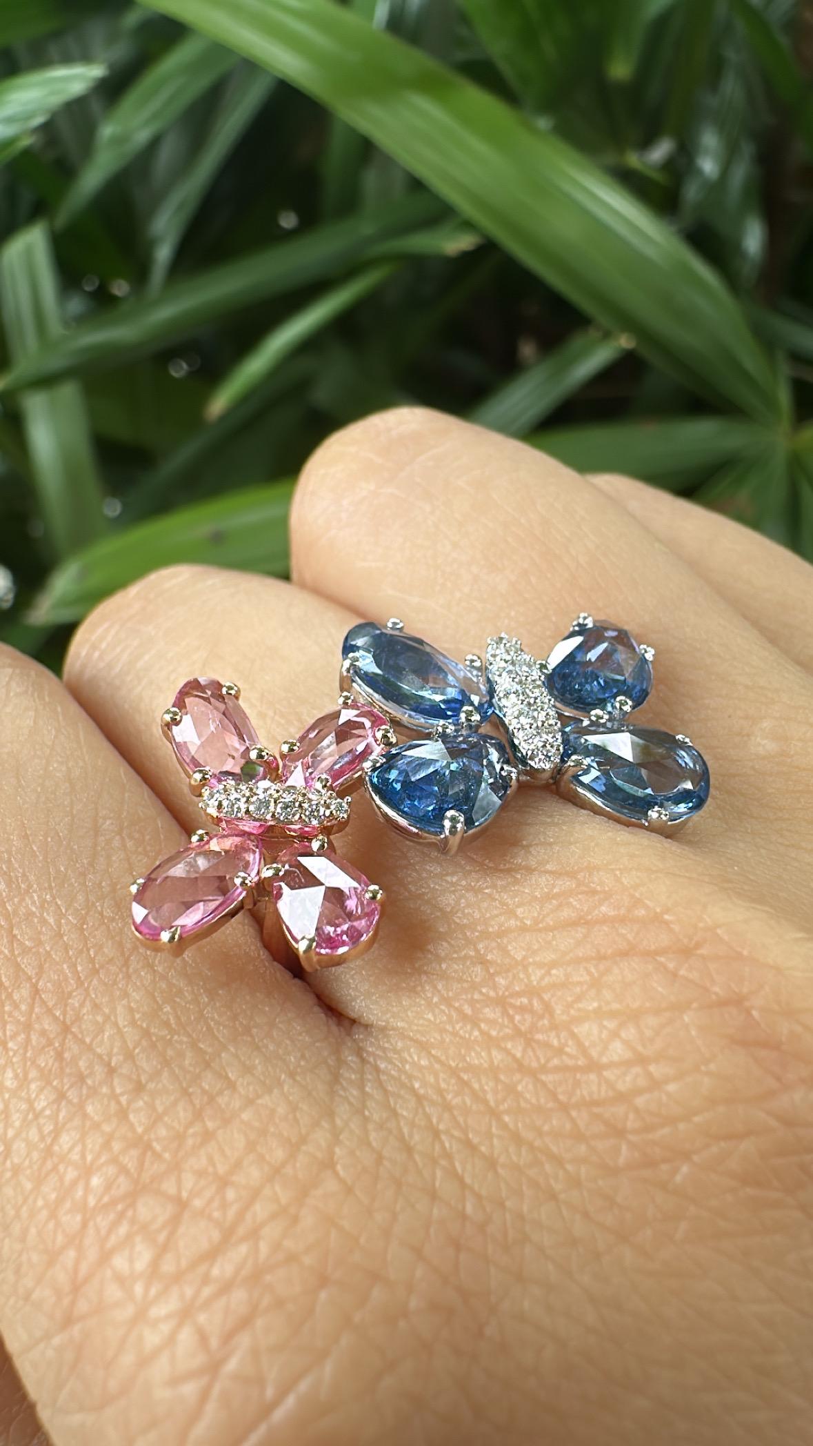 Bague de fiançailles en or blanc 18 carats, saphirs bleus et roses de Ceylan et diamants en vente 2