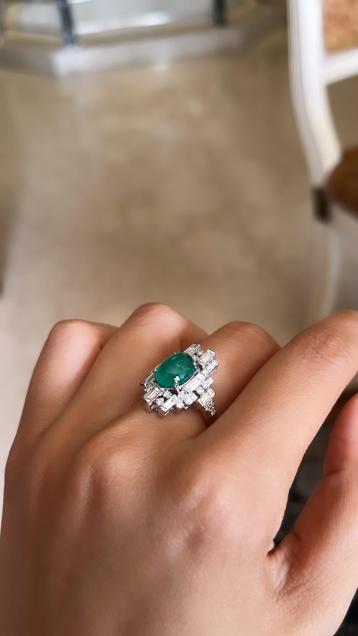 Art Deco  2.61carats natural Columbian Emerald & Diamonds, Art-Deco Style Engagement Ring
