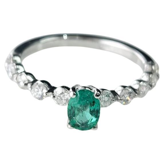 Bague de fiançailles en or blanc 18 carats, émeraude naturelle de Colombie et diamant