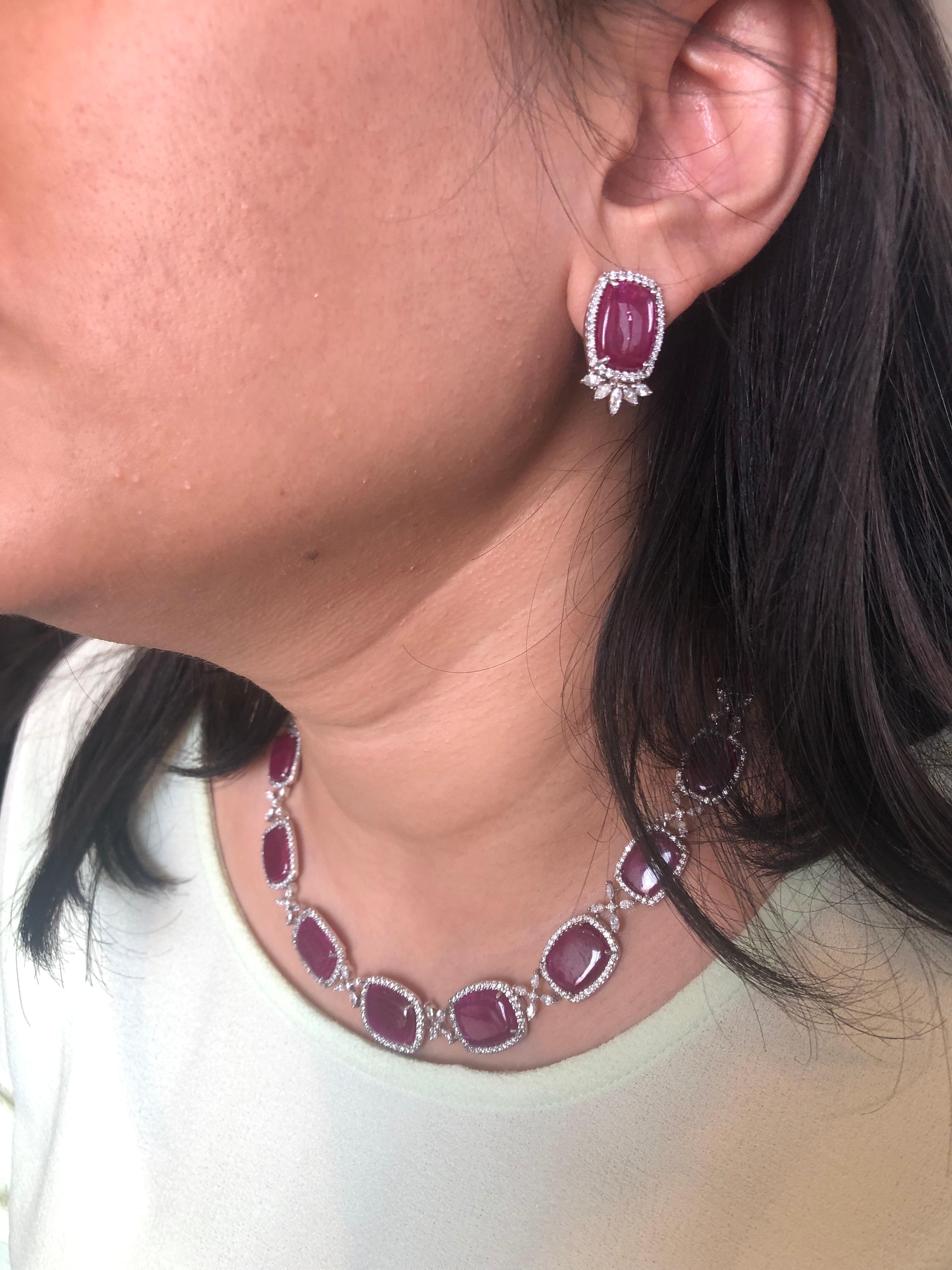 18 Karat Gold Natural Mozambique Ruby and Marquise Diamonds Necklace Set In New Condition In Hong Kong, HK