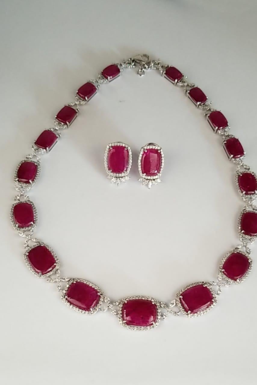 18 Karat Gold Natural Mozambique Ruby and Marquise Diamonds Necklace Set 1