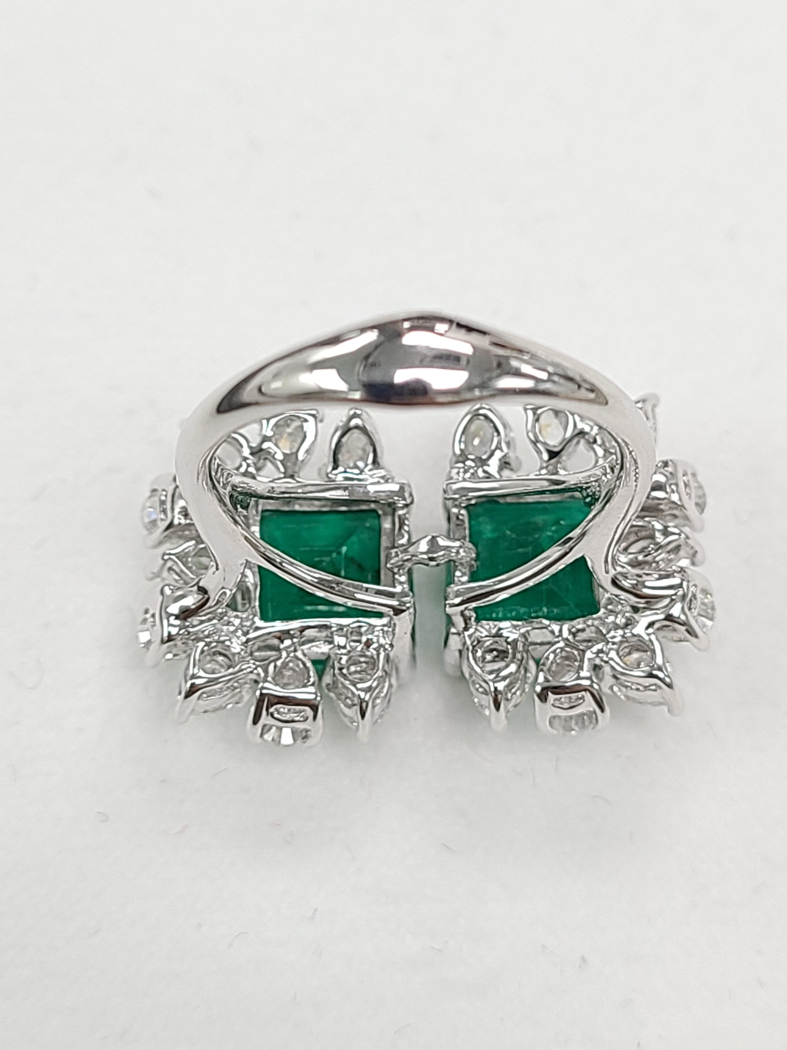 Women's 18 Karat White Gold Natural Zambia Emerald Ring Set with Diamonds