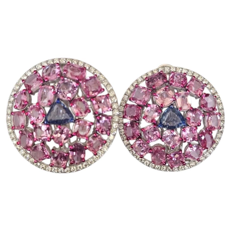 Ohrstecker aus 18K Weißgold und Rhodium, blaue und rosa Saphire und Diamanten