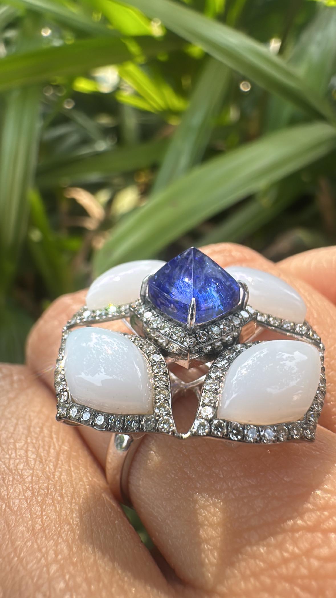 da uomo o donna Anello da cocktail con tanzanite Sugarloaf, calcedonio e diamanti, incastonato in oro bianco 18 carati