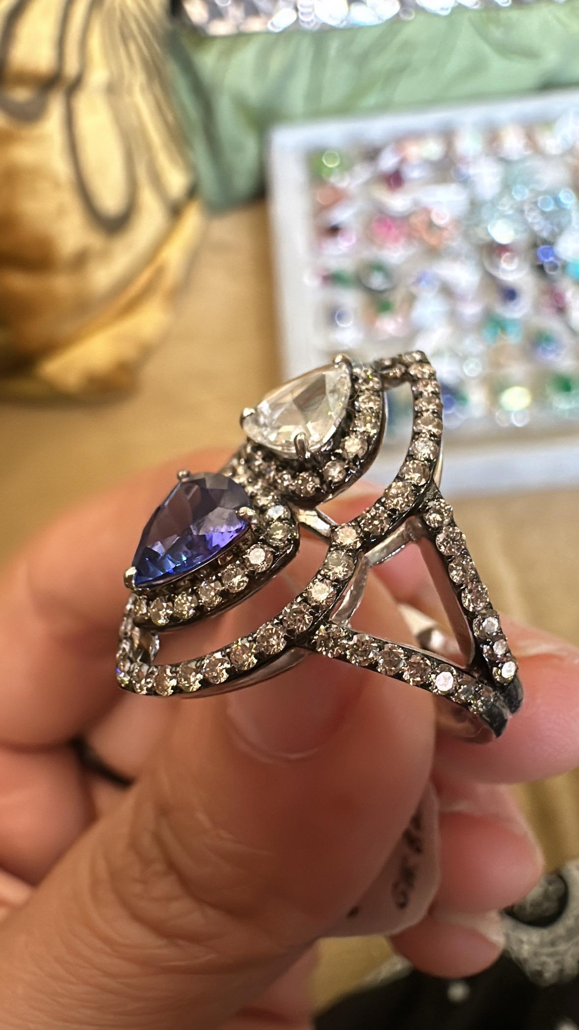 Set in 18K white Gold, Tanzanite trillion & Rose Cut Diamonds Engagement Ring For Sale 1