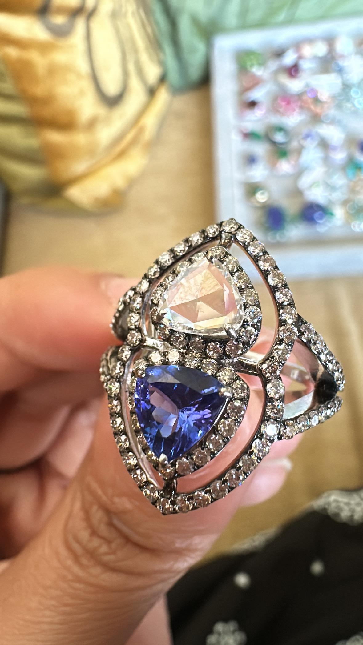 Set in 18K white Gold, Tanzanite trillion & Rose Cut Diamonds Engagement Ring For Sale 2