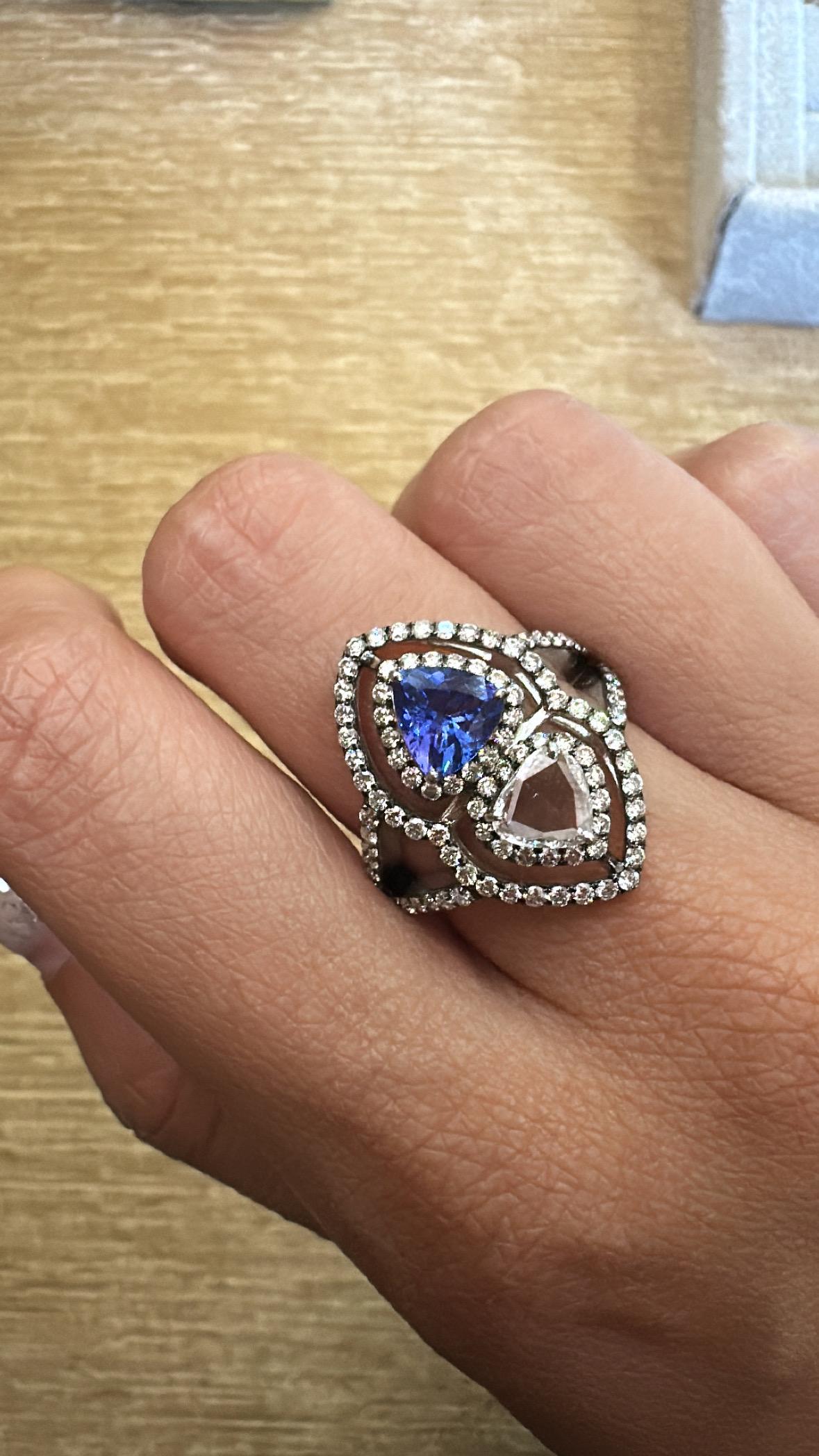 Set in 18K white Gold, Tanzanite trillion & Rose Cut Diamonds Engagement Ring For Sale 3