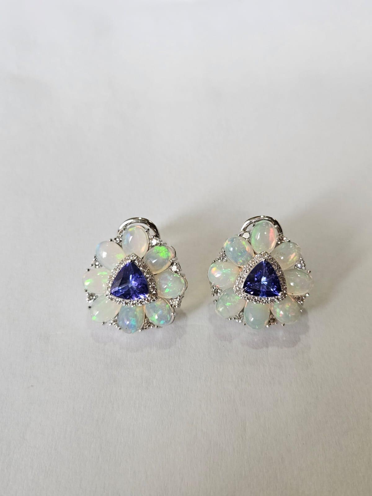 Set in 18K white Gold, Tanzanites, Ethiopian Opals & Diamonds Stud Earrings In New Condition For Sale In Hong Kong, HK