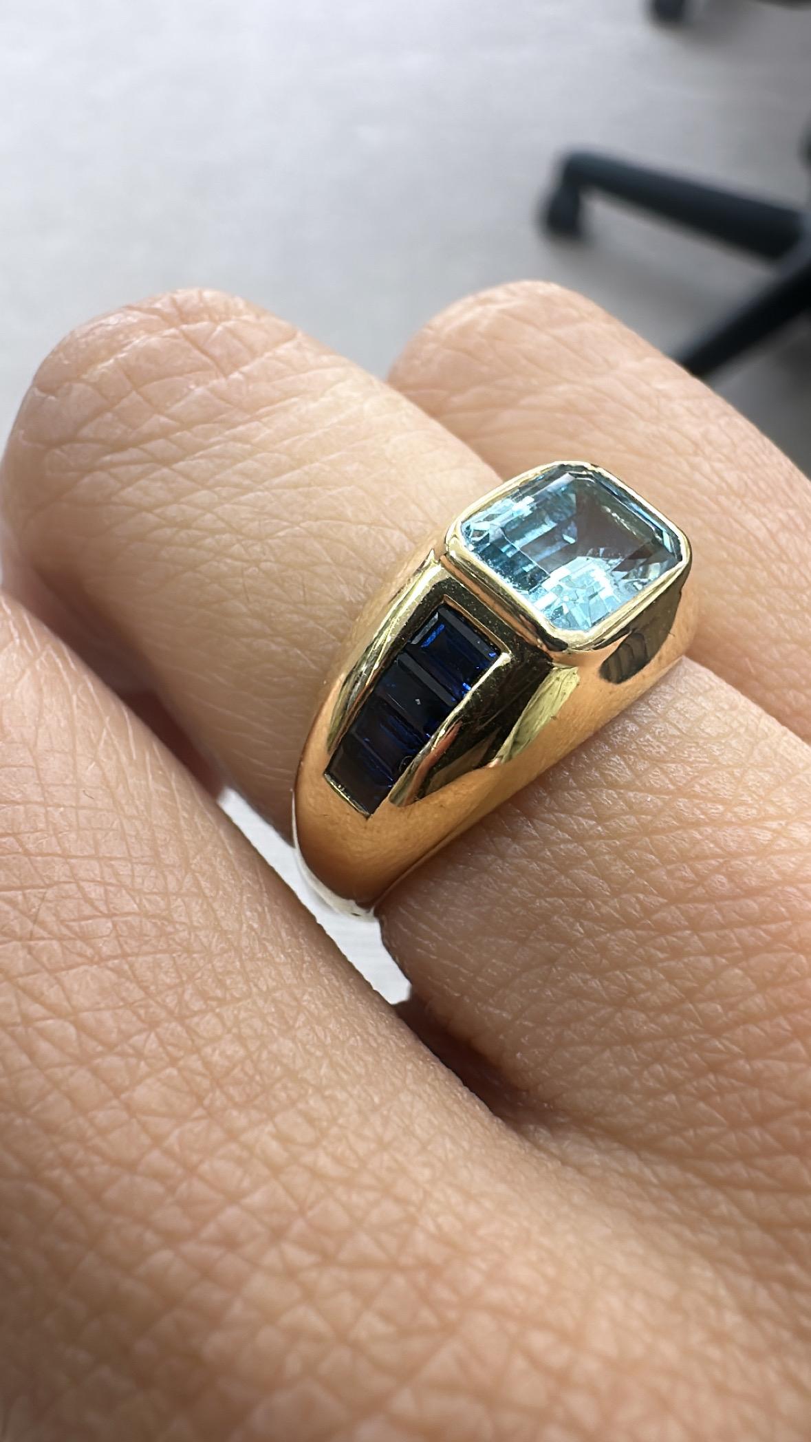 Set in 18K Yellow Gold, 1.26 carats Aquamarine & Blue Sapphire Engagement Ring For Sale 5