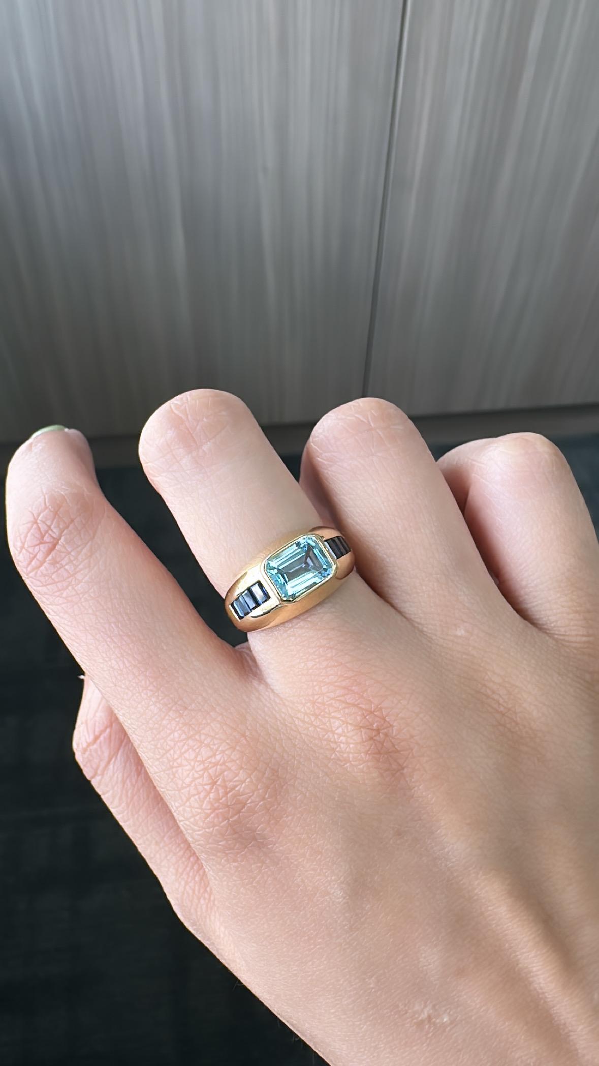 Set in 18K Yellow Gold, 1.26 carats Aquamarine & Blue Sapphire Engagement Ring For Sale 1