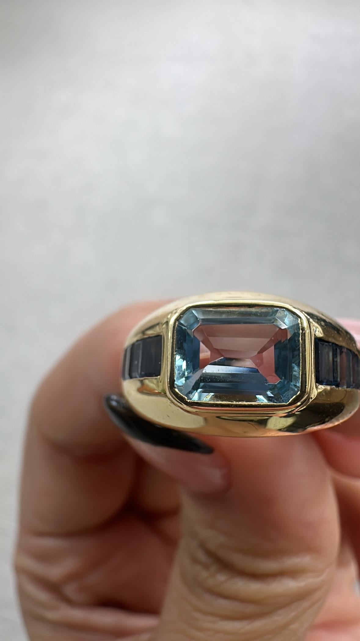 Set in 18K Yellow Gold, 1.26 carats Aquamarine & Blue Sapphire Engagement Ring For Sale 2