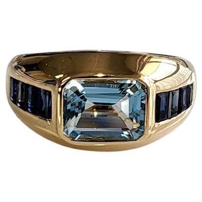 Set in 18K Yellow Gold, 1.26 carats Aquamarine & Blue Sapphire Engagement Ring For Sale