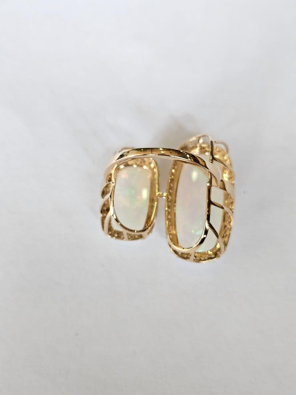 Modern Set in 18K Yellow Gold, 14.04 carats, Ethiopian Opal & Diamonds Cocktail Ring For Sale