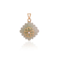 Set in 18K Yellow Gold, Aventurine & Diamonds Pendant Necklace & Stud Earrings