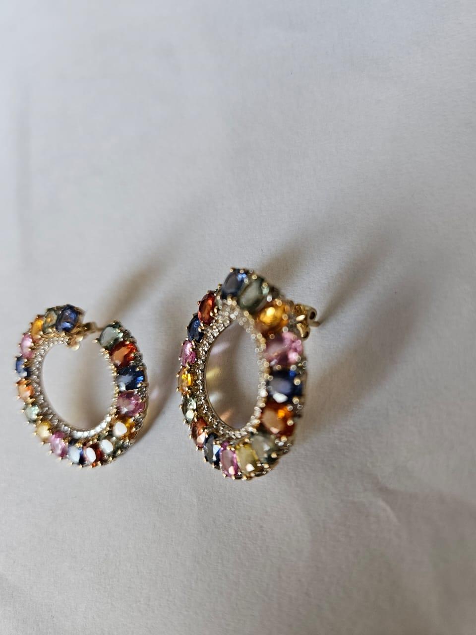 Modern Set in 18K Yellow Gold, Ceylon Multi Sapphires & Diamonds Hoop Earrings For Sale